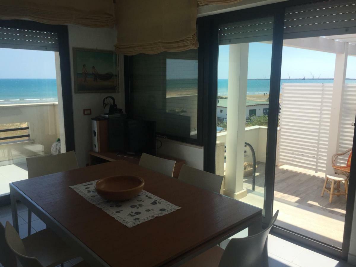 Attico Fronte Mare Apartment Pozzallo Exterior foto